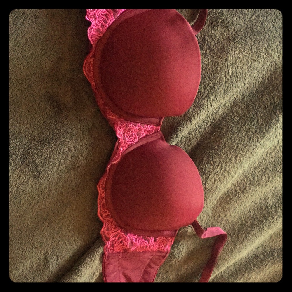 Bra size B34 can be strapless